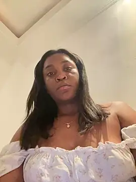 Snapshot of Nayrabennett chatting on March 2025 12:42:01 AM Nayrabennett online show from March 2025 12:42:01 AM