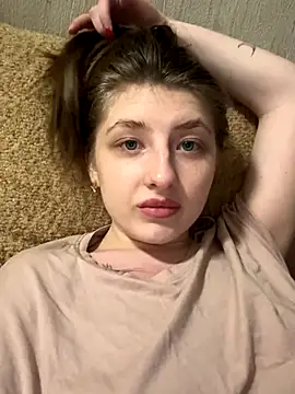 Snapshot of sexyy_girl_ chatting on November 2025 04:18:02 PM sexyy girl online show from November 2025 04:18:02 PM