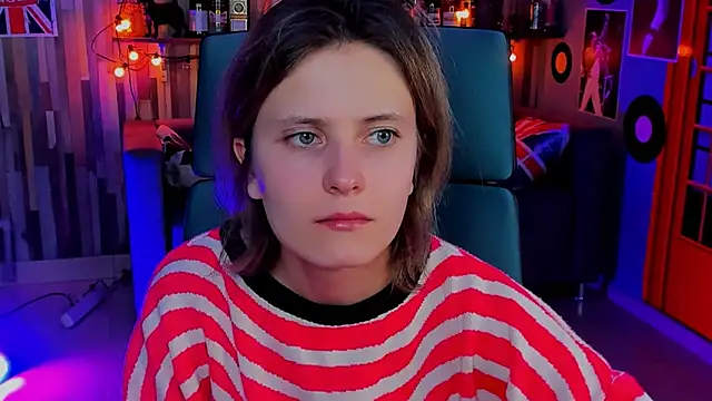 Snapshot of LolaAsmus chatting on January 2025 02:14:01 PM LolaAsmus online show from January 2025 02:14:01 PM