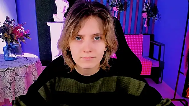 Snapshot of LolaAsmus chatting on January 2025 06:24:01 AM LolaAsmus online show from January 2025 06:24:01 AM