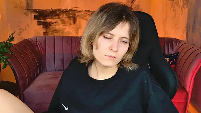 LolaAsmus online show from February 2025 07:20:02 PM