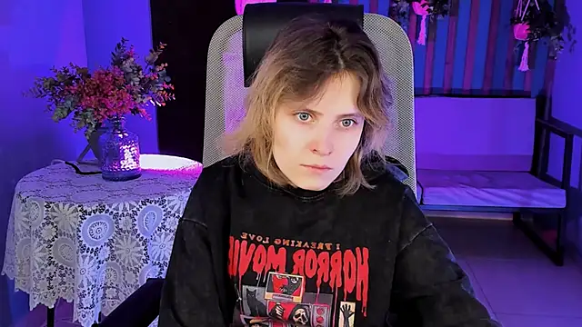 Snapshot of LolaAsmus chatting on February 2025 07:44:02 AM LolaAsmus online show from February 2025 07:44:02 AM