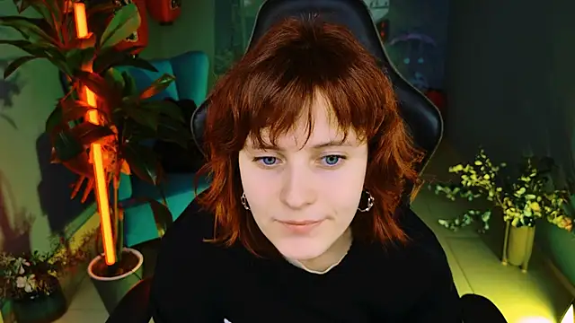 Snapshot of LolaAsmus chatting on March 2025 09:10:02 AM LolaAsmus online show from March 2025 09:10:02 AM