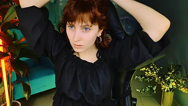 Snapshot of LolaAsmus chatting on March 2025 12:15:01 PM LolaAsmus online show from March 2025 12:15:01 PM