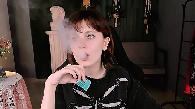 Snapshot of LolaAsmus chatting on March 2025 01:42:02 PM LolaAsmus online show from March 2025 01:42:02 PM