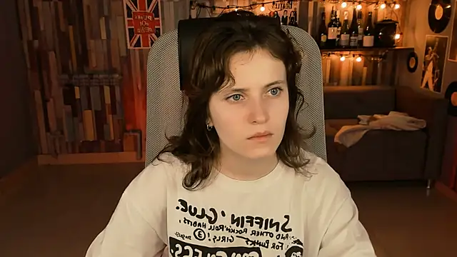 Snapshot of LolaAsmus chatting on January 2026 05:32:02 AM LolaAsmus online show from January 2026 05:32:02 AM