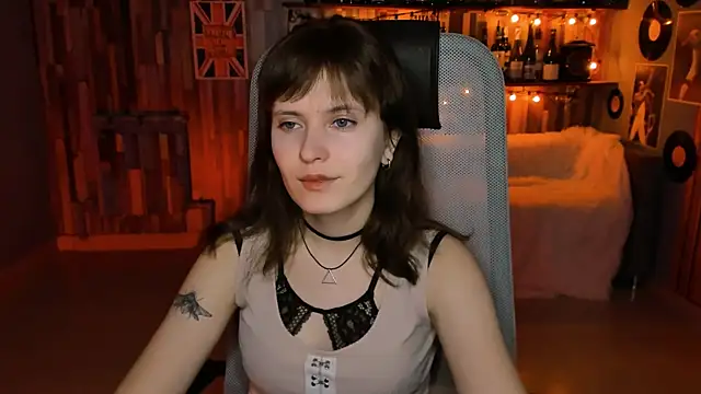 Snapshot of LolaAsmus chatting on January 2026 07:02:02 AM LolaAsmus online show from January 2026 07:02:02 AM