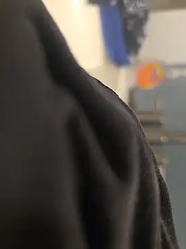 Snapshot of Jovende28 chatting on November 2025 10:46:02 AM Jovende28 online show from November 2025 10:46:02 AM