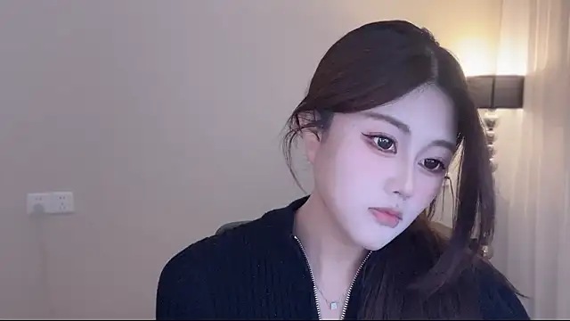 Strawberrybabyy1 online show from January 2026 01:59:02 PM