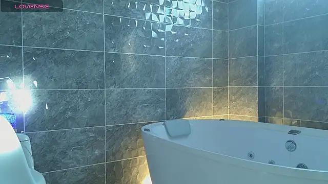 mikoto urab online show from December 2025 08:46:01 PM