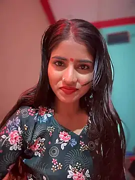 Snapshot of DiyAsingHh chatting on February 2025 02:07:01 AM DiyAsingHh online show from February 2025 02:07:01 AM