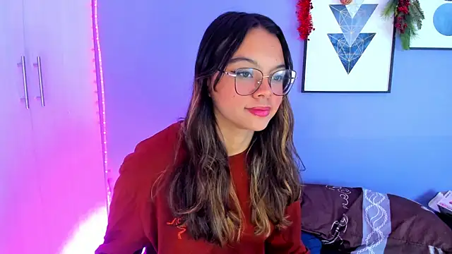 Snapshot of miaa_lux chatting on December 2024 01:26:01 AM miaa lux online show from December 2024 01:26:01 AM