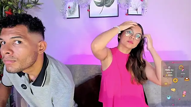 Snapshot of miaa_lux chatting on December 2024 07:07:02 PM miaa lux online show from December 2024 07:07:02 PM