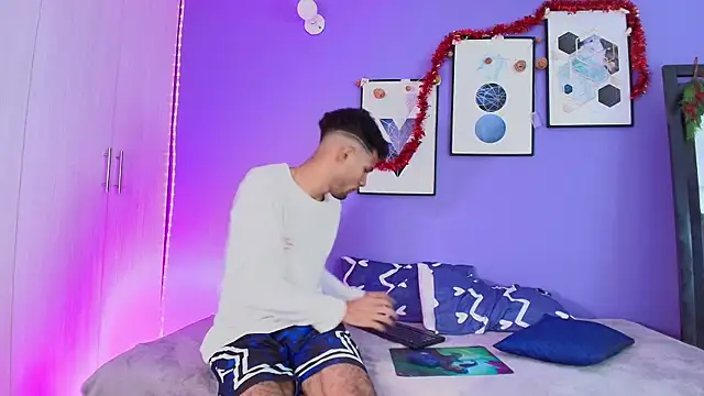 Snapshot of miaa_lux chatting on December 2024 09:53:02 PM miaa lux online show from December 2024 09:53:02 PM