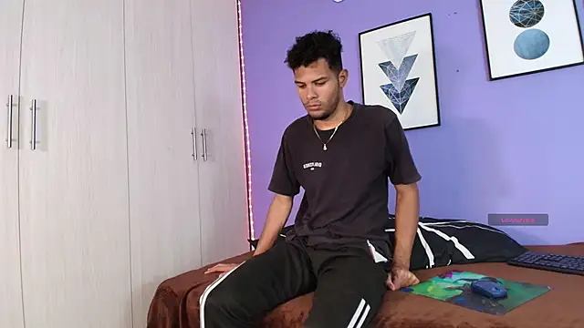 Snapshot of miaa_lux chatting on February 2025 06:56:01 PM miaa lux online show from February 2025 06:56:01 PM