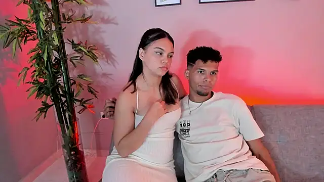 Snapshot of miaa_lux chatting on March 2025 10:20:02 PM miaa lux online show from March 2025 10:20:02 PM