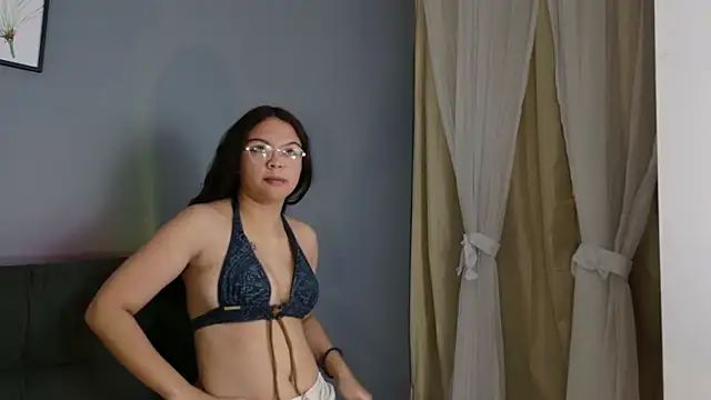 Snapshot of miaa_lux chatting on November 2025 07:24:02 PM miaa lux online show from November 2025 07:24:02 PM