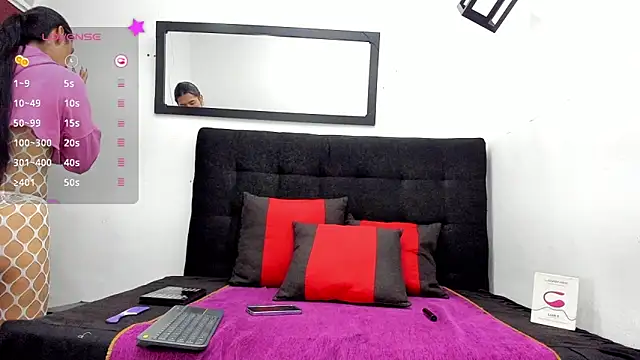 Snapshot of brittany_williams_ chatting on January 2025 12:18:01 PM brittany williams online show from January 2025 12:18:01 PM