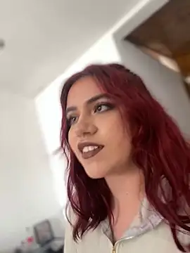 Snapshot of Niki_Monroe chatting on December 2024 06:08:01 PM Niki Monroe online show from December 2024 06:08:01 PM