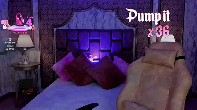 SoffiQueen online show from September 2025 08:00:02 PM