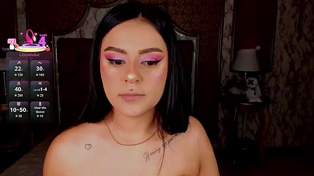 SoffiQueen online show from December 2025 02:25:02 PM