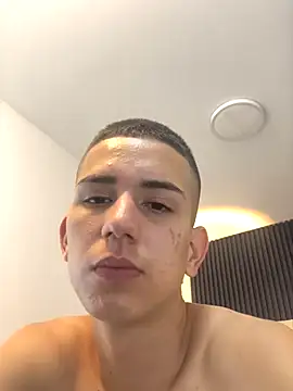 Snapshot of JackSwan18 chatting on October 2025 03:25:02 AM JackSwan18 online show from October 2025 03:25:02 AM