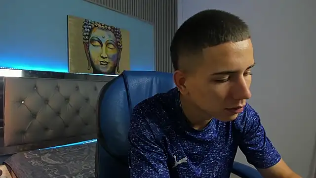 JackSwan18 online show from November 2025 09:14:01 PM