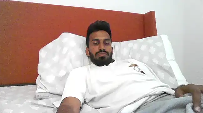 skinny  boy   online show from February 2025 07:38:01 PM