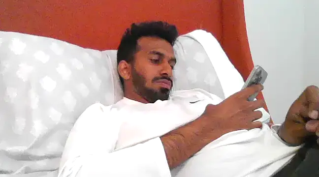 skinny  boy   online show from February 2025 07:10:01 PM