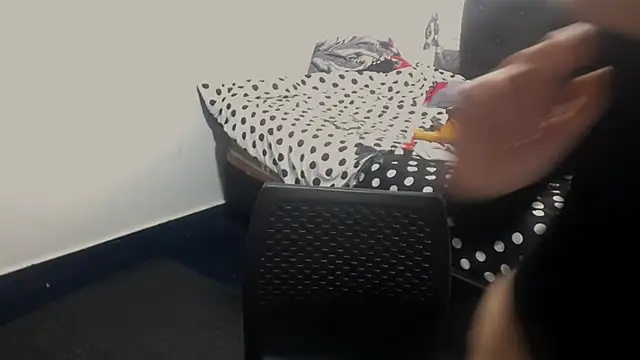 shopyymessyy online show from February 2025 07:30:01 PM