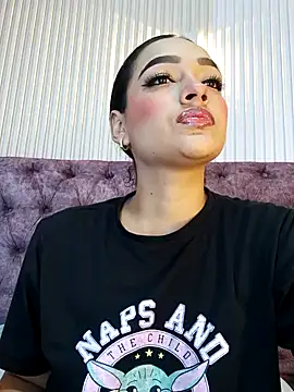 Snapshot of EMILYY_FOXY chatting on September 2025 08:35:01 AM EMILYY FOXY online show from September 2025 08:35:01 AM