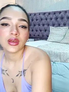 Snapshot of EMILYY_FOXY chatting on September 2025 08:02:01 PM EMILYY FOXY online show from September 2025 08:02:01 PM