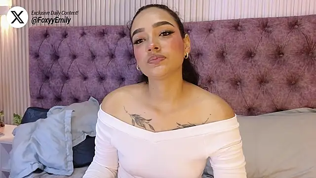 Snapshot of EMILYY_FOXY chatting on October 2025 07:16:02 PM EMILYY FOXY online show from October 2025 07:16:02 PM