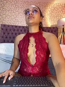 EMILYY FOXY online show from June 2026 07:06:02 PM