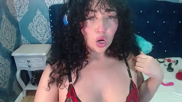 Sofiacowperx online show from June 2026 07:40:01 PM