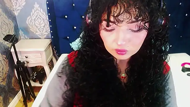 Sofiacowperx online show from June 2026 02:27:02 AM
