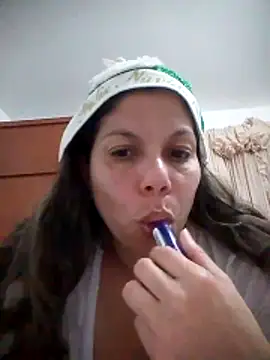 Carliina Soussa online show from December 2025 10:15:01 PM