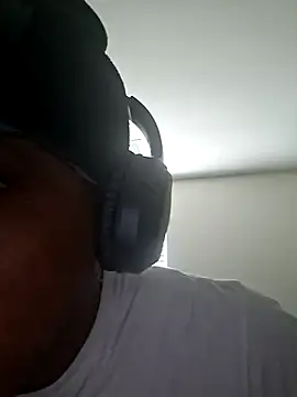 bigboytoy912 online show from April 2026 04:15:01 PM