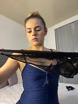 Snapshot of ZoeJohnsoon chatting on October 2025 09:53:01 PM ZoeJohnsoon online show from October 2025 09:53:01 PM