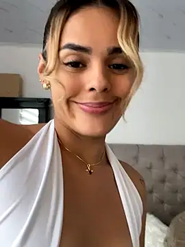 Snapshot of ZoeJohnsoon chatting on November 2025 06:54:02 PM ZoeJohnsoon online show from November 2025 06:54:02 PM