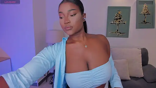 SavannahStorm online show from May 2026 08:25:01 PM