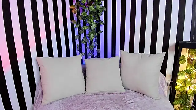 liz goth online show from January 2026 02:44:02 PM