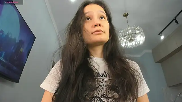 Snapshot of miss_shine chatting on January 2025 04:03:01 AM miss shine online show from January 2025 04:03:01 AM