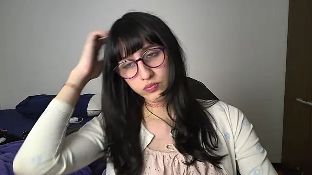 Snapshot of Alice_love29 chatting on January 2025 03:26:01 AM Alice love29 online show from January 2025 03:26:01 AM