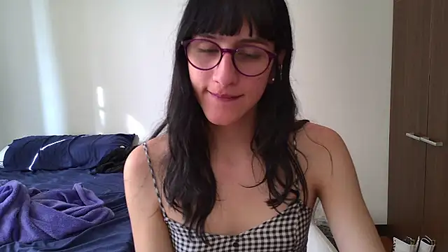 Snapshot of Alice_love29 chatting on January 2025 08:47:01 PM Alice love29 online show from January 2025 08:47:01 PM