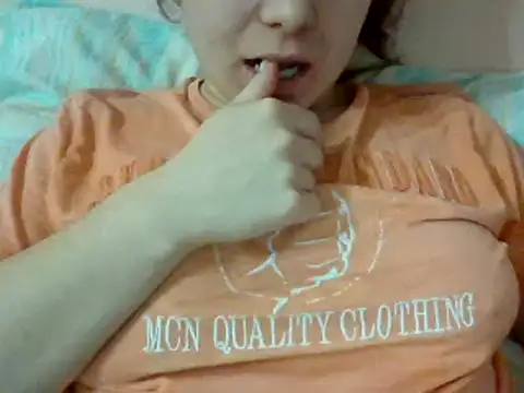 MikaKors online show from January 2025 04:47:01 PM