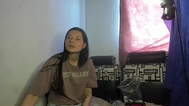 Nathaly love96 online show from June 2026 07:13:02 PM