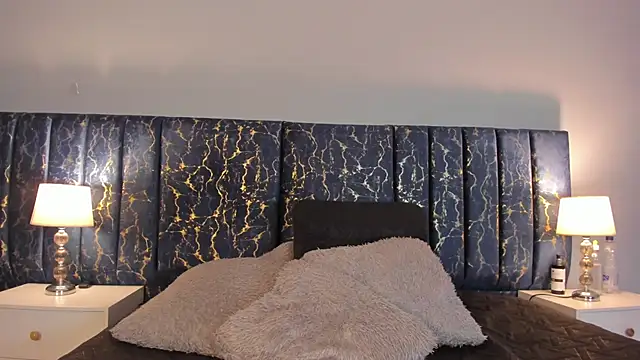 Sophia Lemos online show from October 2025 02:08:01 PM