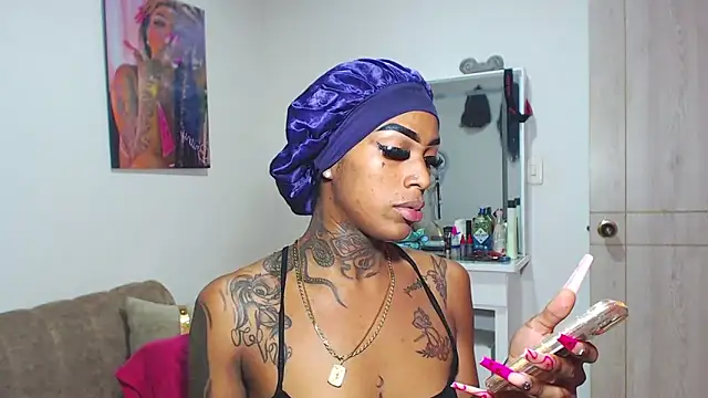 Snapshot of badgirls_cx chatting on March 2026 08:00:01 PM badgirls cx online show from March 2026 08:00:01 PM