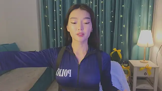 AudreyMell online show from December 2024 03:00:02 PM